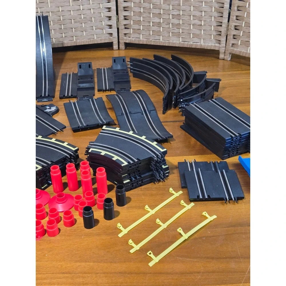 Vintage Slot Car Track Pieces Bulk Lot Curves Straights Risers Crossovers HO‎